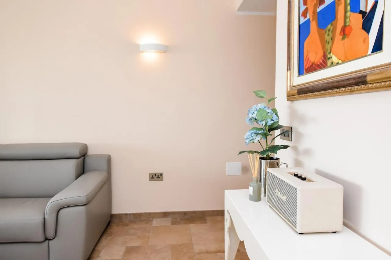 Unique Seafront Triplex Penthouse With Panoramic Bedroom & Rooftop Jacuzzi Overlooking Valletta Sliema