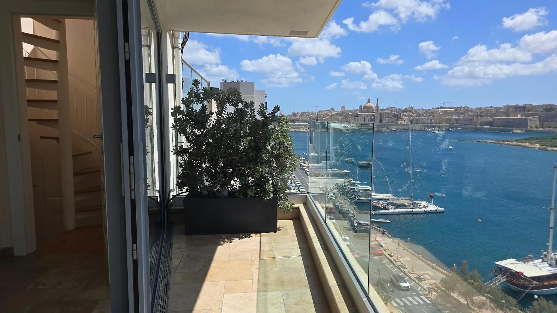 Unique Seafront Triplex Penthouse With Panoramic Bedroom & Rooftop Jacuzzi Overlooking Valletta Sliema
